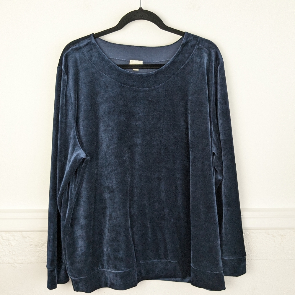 Hanro • Favourites Velvet Round Neck Pullover - Picture 2 of 7